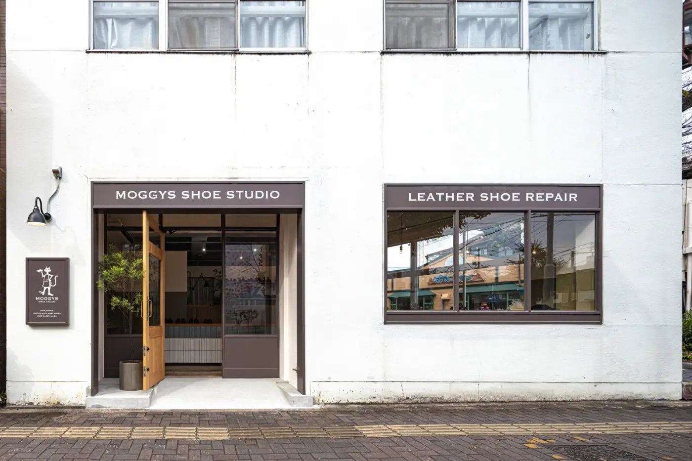 MOGGYS SHOE STUDIO の外観